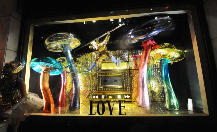 barneys holiday window display
